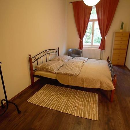 Comfort 2Bedrooms Quite Place!-Vinohrady Prague Exterior photo